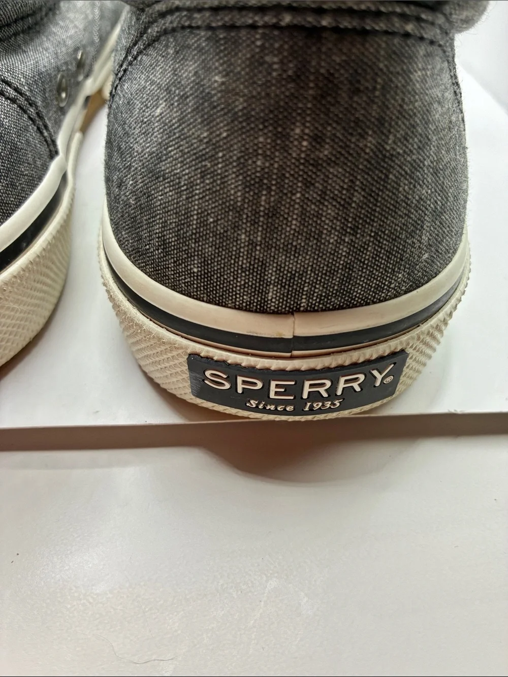 Sperry mens shoe